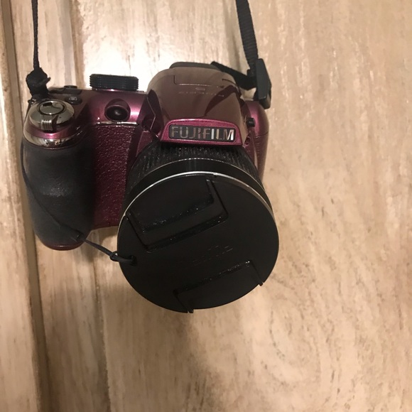 Digital Purple Fuji Camera 14 megapixels - Picture 1 of 6